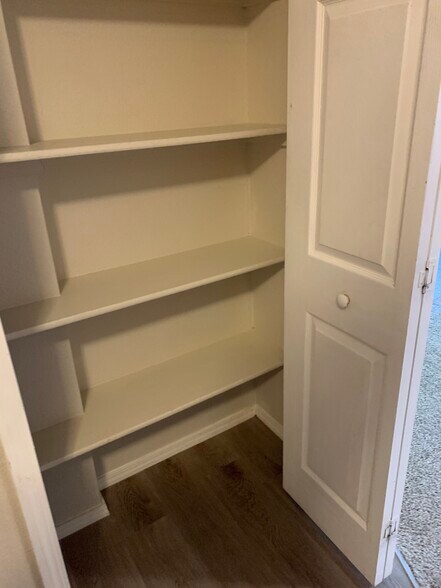 Pantry - 2232 Golden Gate Grv