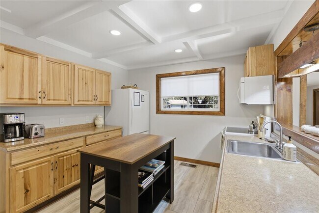 Building Photo - 2505 Belaire W Ln