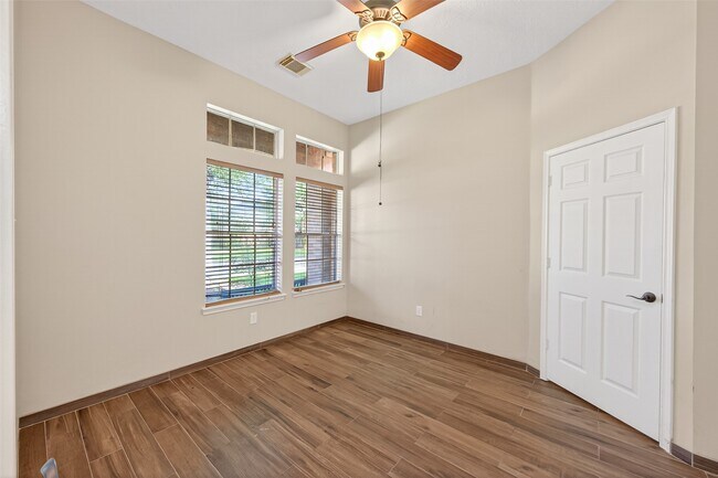 Building Photo - 3719 Apple Hollow Ln