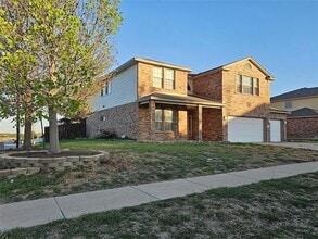 Building Photo - 2306 Scott Dr