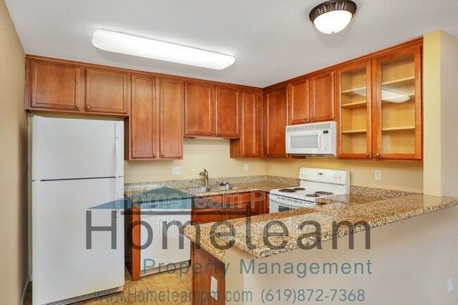 Building Photo - 3030 Suncrest Dr