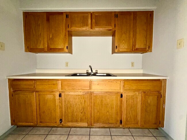 Building Photo - 507 Shiloh Dr