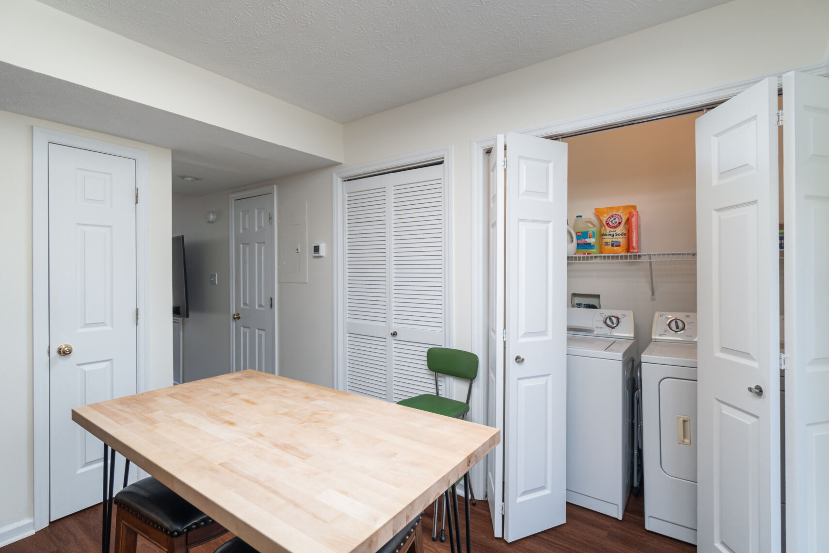 Laundry - 753 E Sherwood Hills Dr