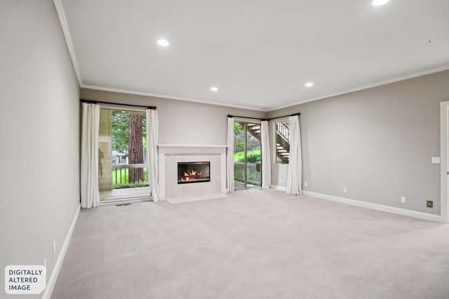 Building Photo - 651 Manresa Ln
