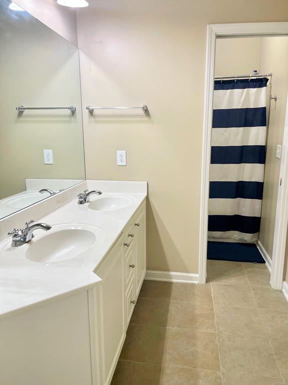 Building Photo - 9524 Helmsley Cir