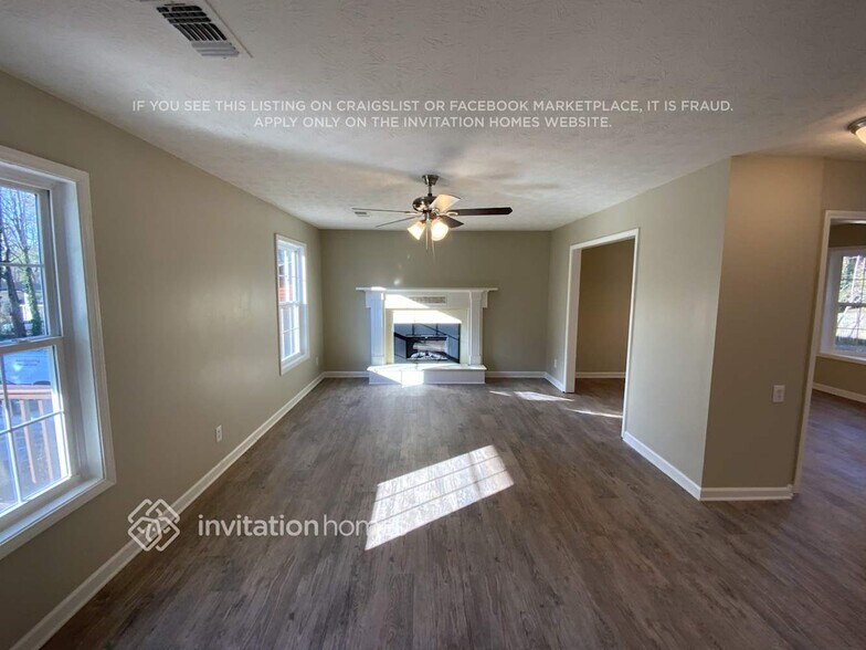 Building Photo - 2071 Hunters Cove Dr