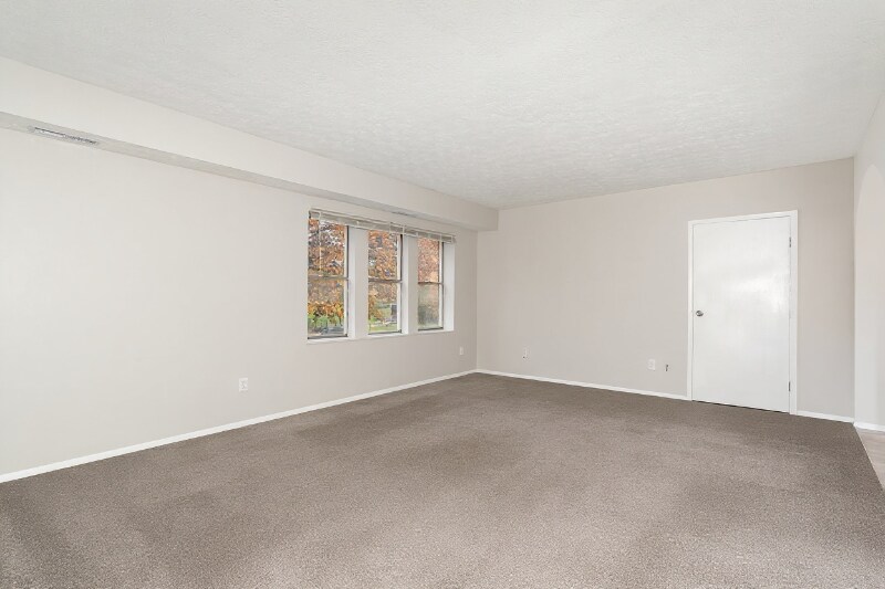 Building Photo - 562 Glenwood Ave