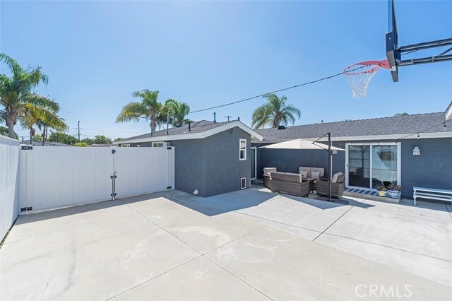 Building Photo - 18417 Glenburn Ave