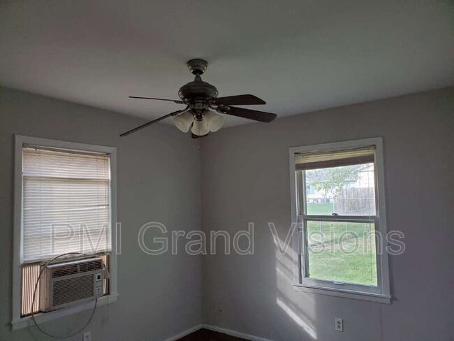 Building Photo - 45 Whippoorwill Dr