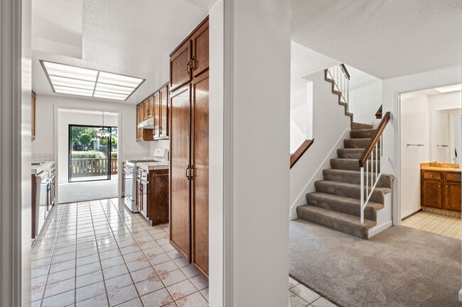 Building Photo - 14408 Outrigger Dr