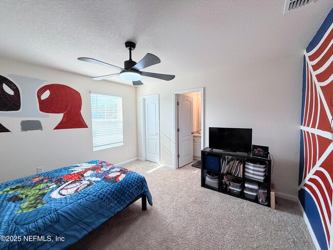 Building Photo - 33 Summer Daze Dr