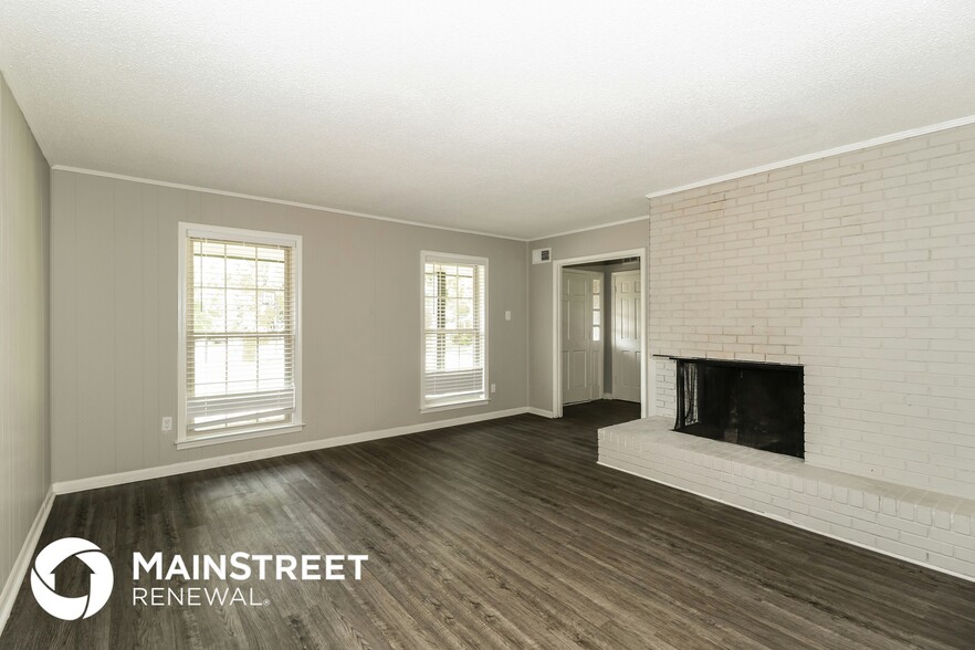 Building Photo - 2760 Welchlawn St