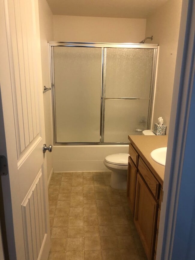 Building Photo - 4 bedroom 2.5 bath home for rent in Quincy