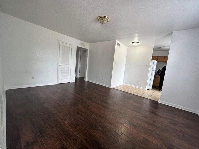 Building Photo - 7201 Hallshire Dr