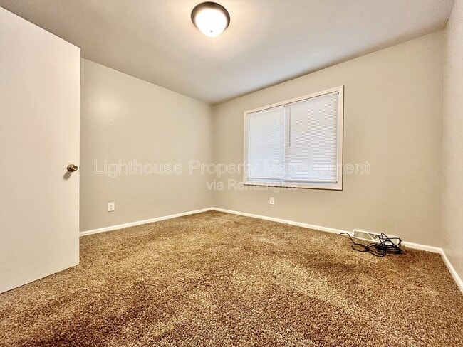 Building Photo - 1745 Dawes Ct SE