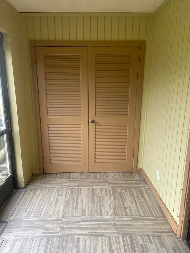 Building Photo - 4259 Oak Terrace Dr