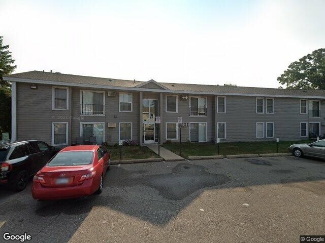 Building Photo - 900 6th St S