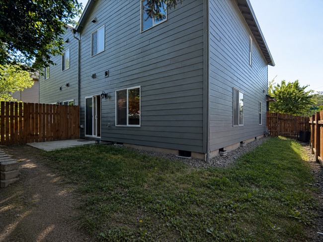 Building Photo - 4825 Northeast 124th Ct.
