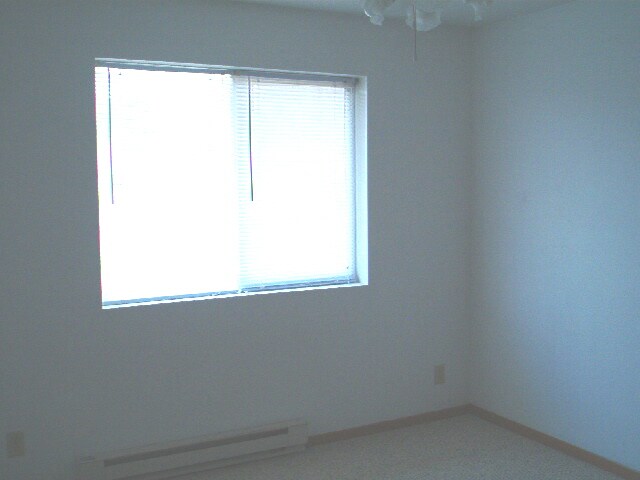 Building Photo - 560 Main Steet