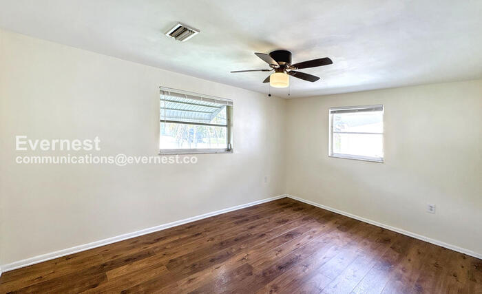 Building Photo - 3600 Berkshire St