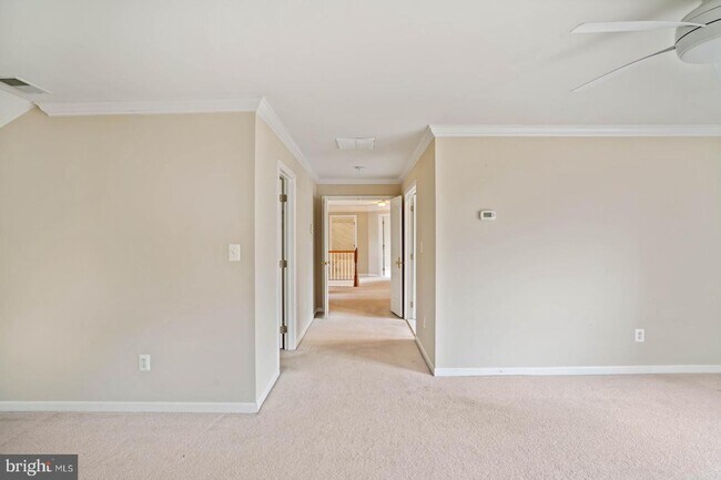 Building Photo - 43513 Lucketts Bridge Cir
