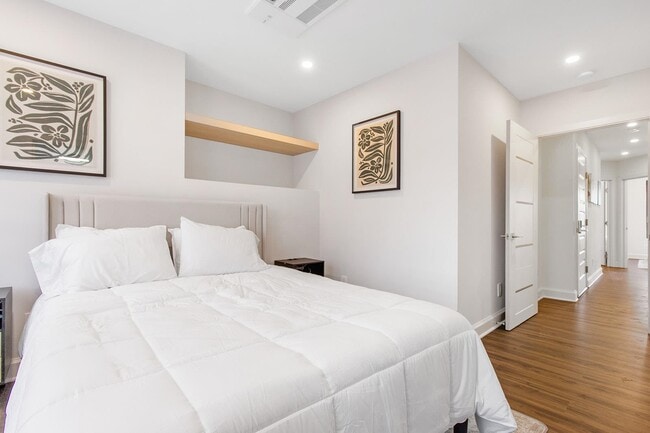 Building Photo - 5501 John F. Kennedy Blvd