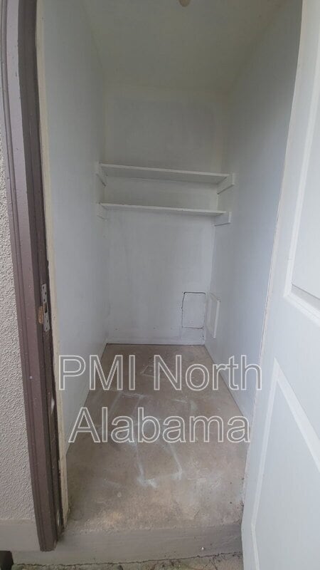 Building Photo - 906 Candlewood Dr NW