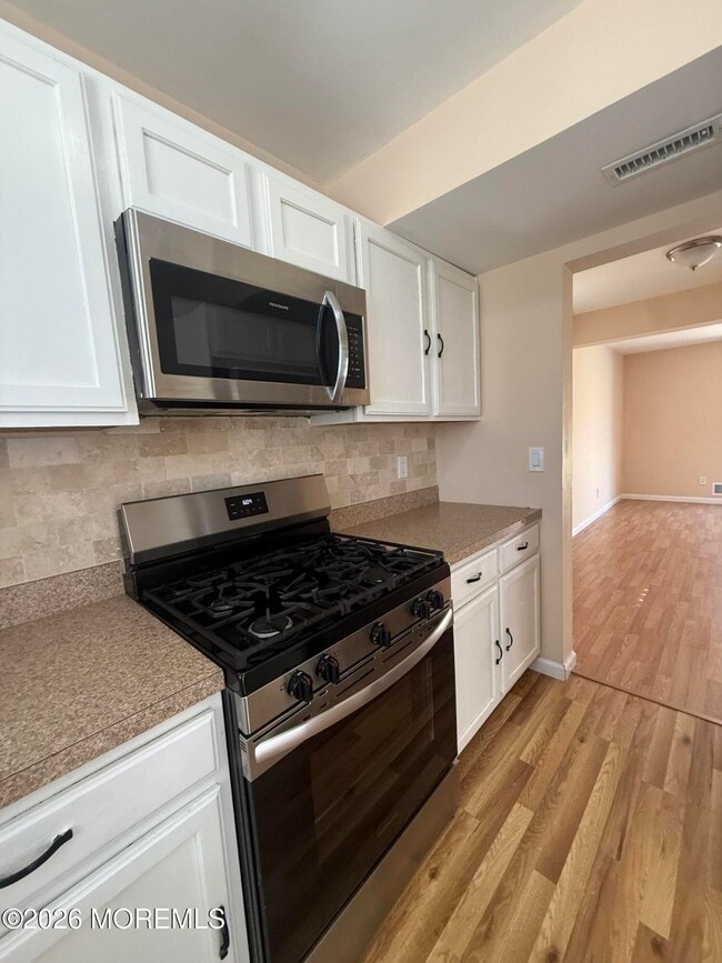 Building Photo - 1 Max Pl