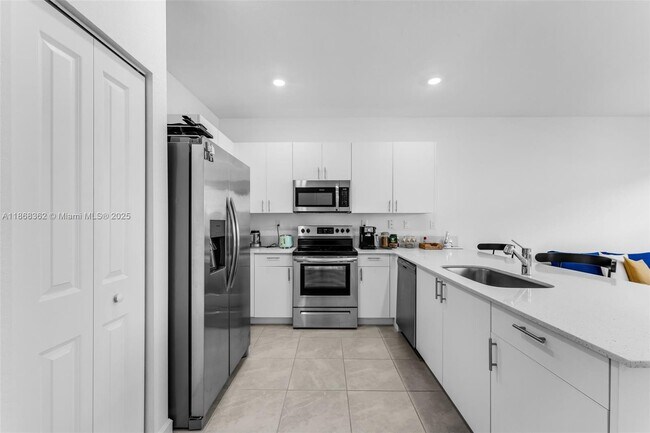 Building Photo - 11761 SW 245 Ter