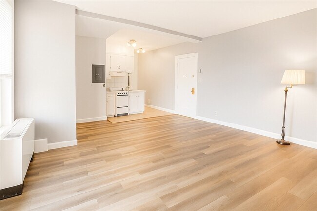 Building Photo - 140 Chestnut St