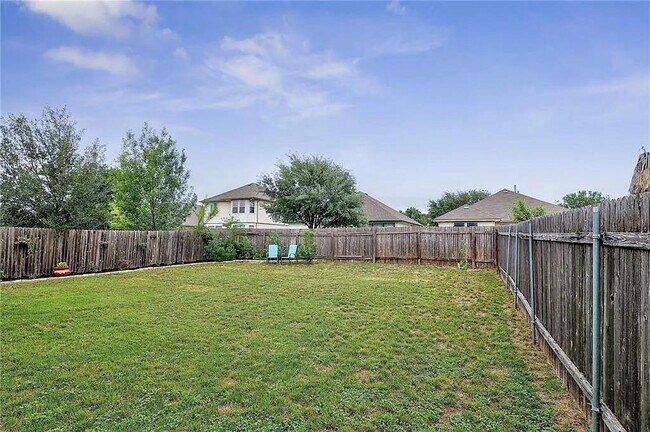 Building Photo - 15010 Parrish Ln