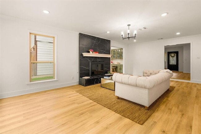 Building Photo - 5502 Graystone Ln