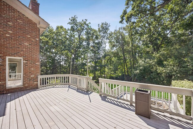 Building Photo - 9336 Falling Waters Dr W