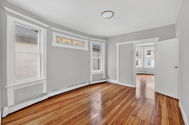 Building Photo - 107 Brown Pl