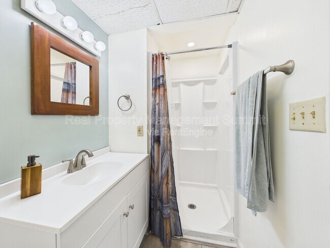 Building Photo - 1508 Chesley Pl