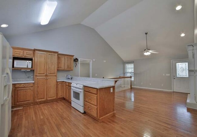 Building Photo - 2188 Davis Ridge Rd