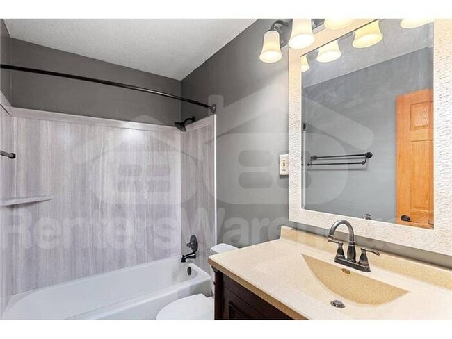 Building Photo - Available 11/1 - very well maintained 4 be...