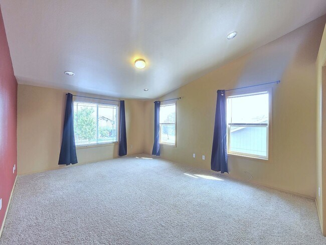 Building Photo - 7008 S Lucas St