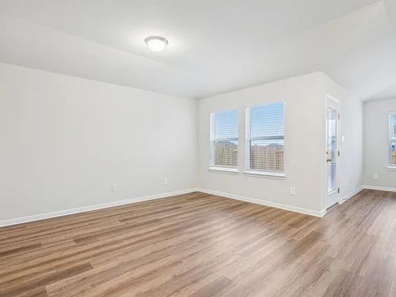 Building Photo - 225 Little Grn Trl