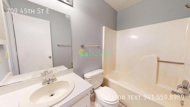 Building Photo - 709 45th St E