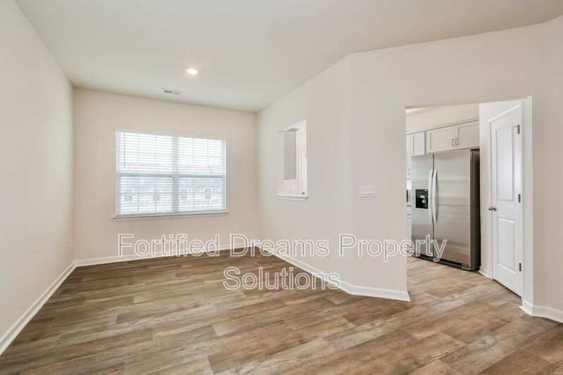 Building Photo - 1132 Evelynnview Ln