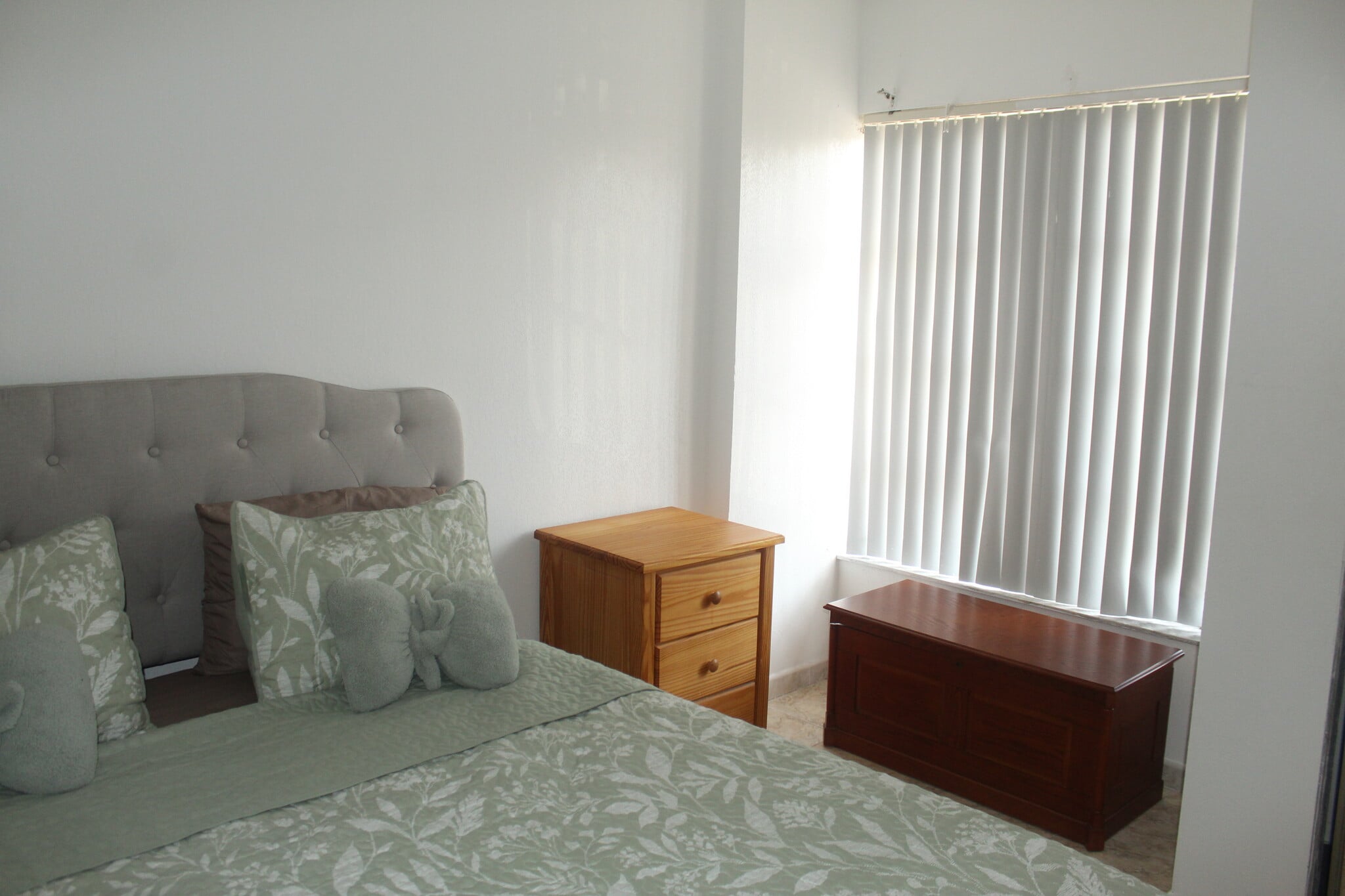 Building Photo - 4156 Inverrary Dr