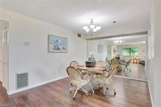 Building Photo - 7406 Lake Breeze Dr
