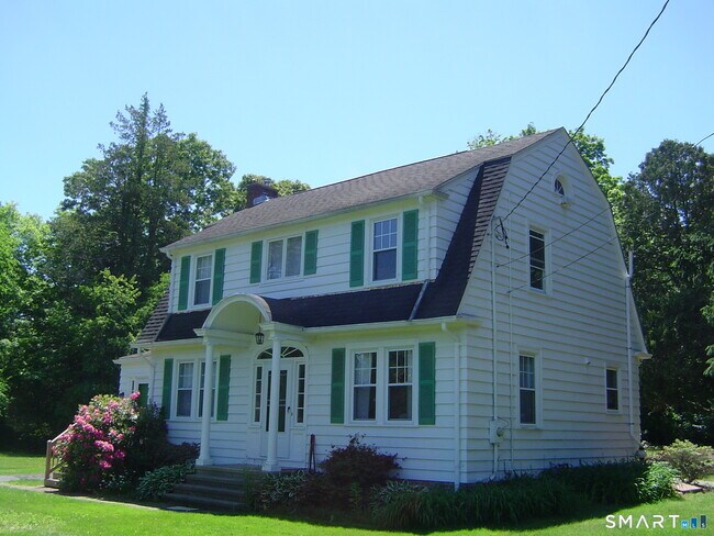 Building Photo - 815 E Main St