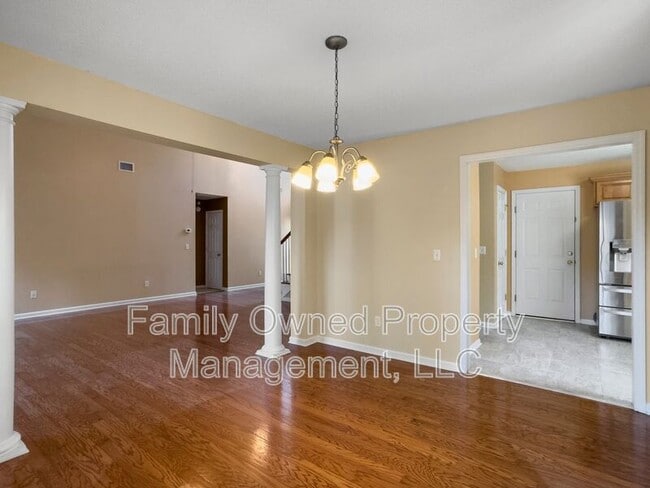 Building Photo - 170 Red Cypress Dr