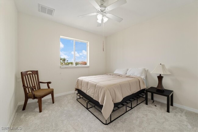 Building Photo - 2865 SW 25th Ave