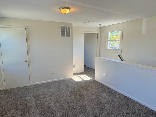Building Photo - 2601 Elmo Ave