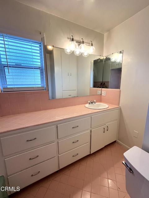 Building Photo - 350 W Lemon Ave