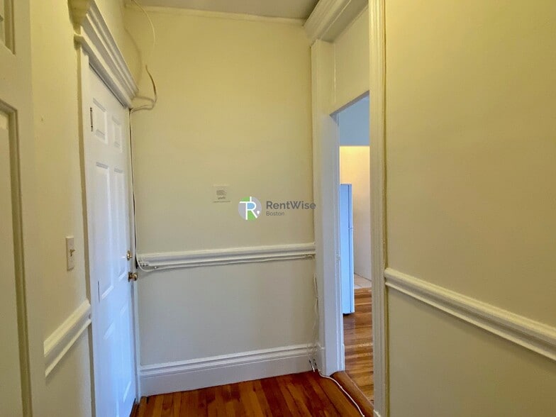 Building Photo - 1292 Commonwealth Avenue