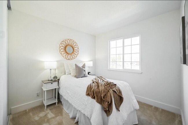Building Photo - Stunning 3 Bed, 2.5 Bath in Antioch